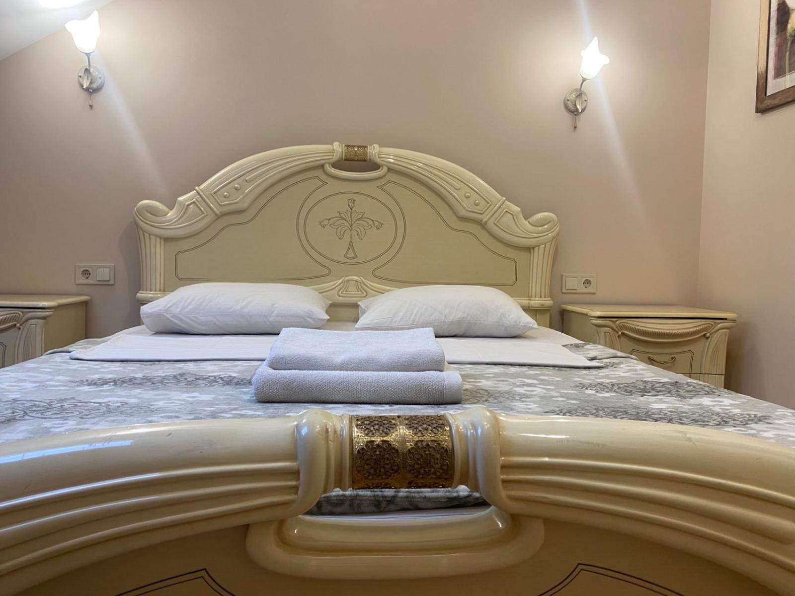 Apart Yaroslava Osmomysla 9 Square - City Center Львов Экстерьер фото