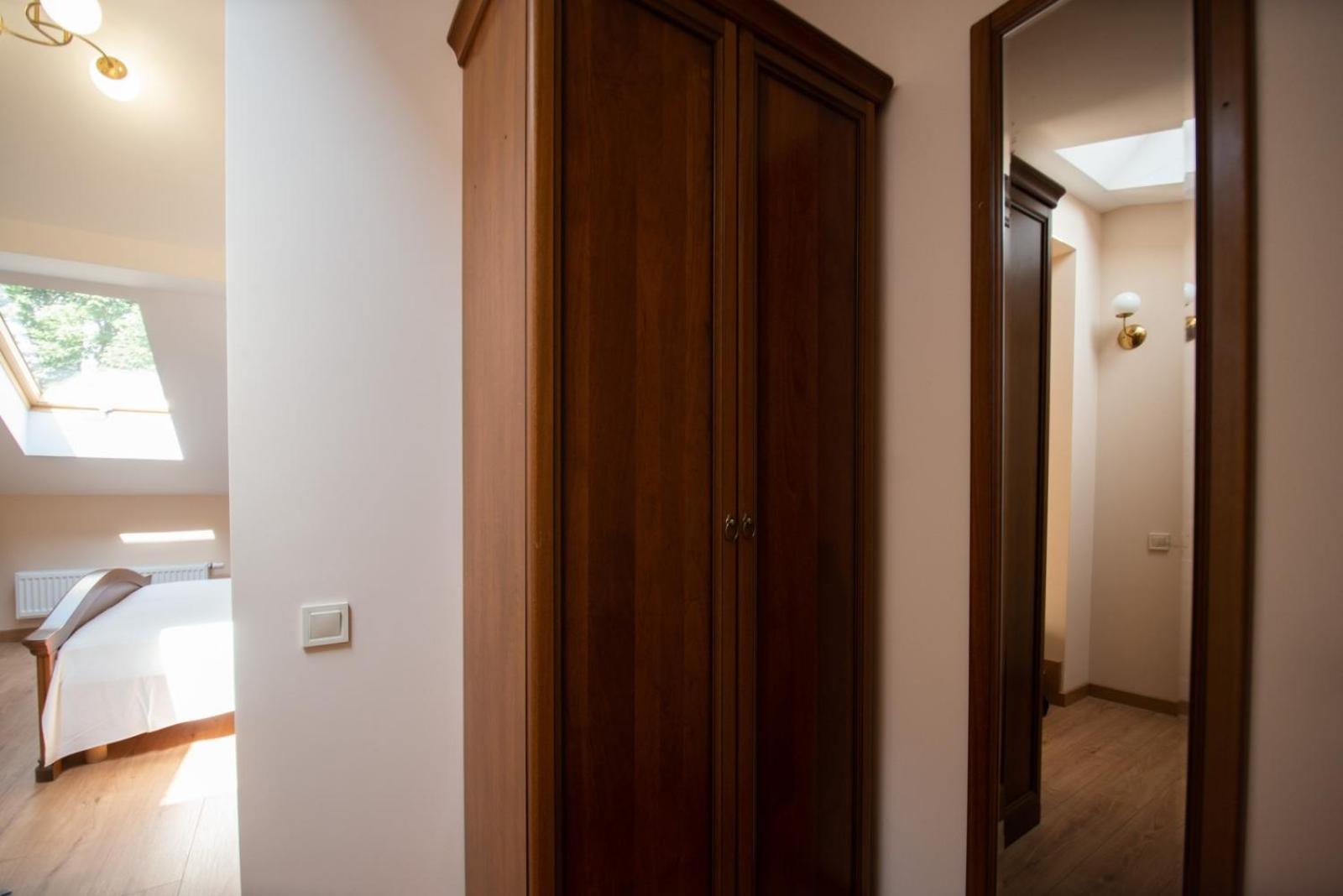 Apart Yaroslava Osmomysla 9 Square - City Center Львов Номер фото