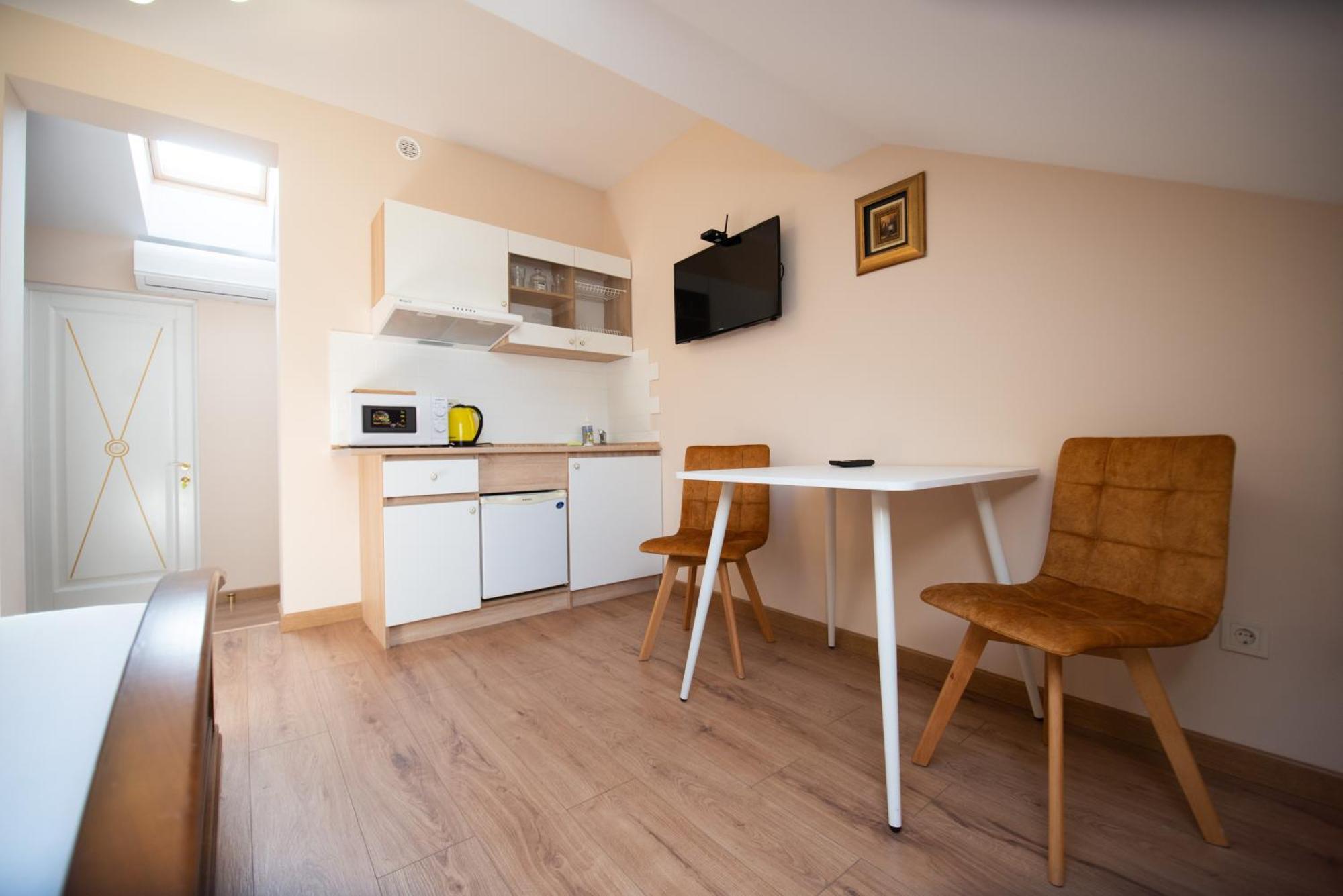 Apart Yaroslava Osmomysla 9 Square - City Center Львов Номер фото